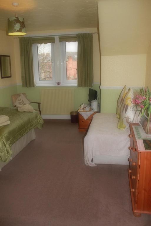 Warwick Guest house 3*