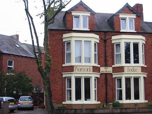 Warwick Guest house 3*